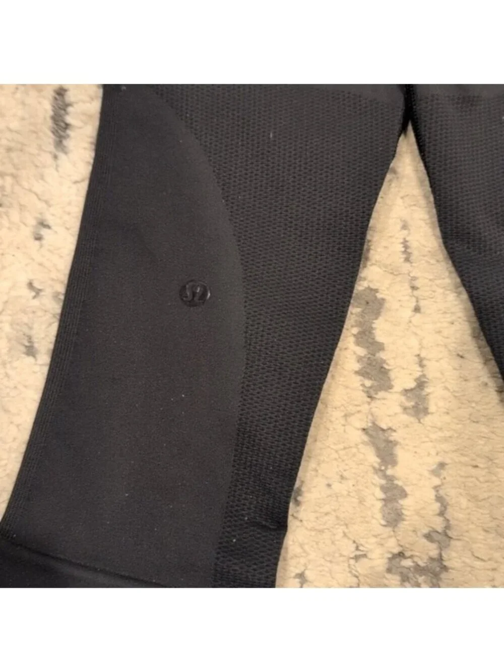 Lululemon Zone In Crop Black - Picture 7 of 11